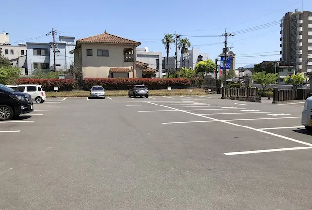 青井阿蘇神社の駐車場
