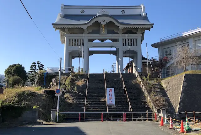 本妙寺の仁王門