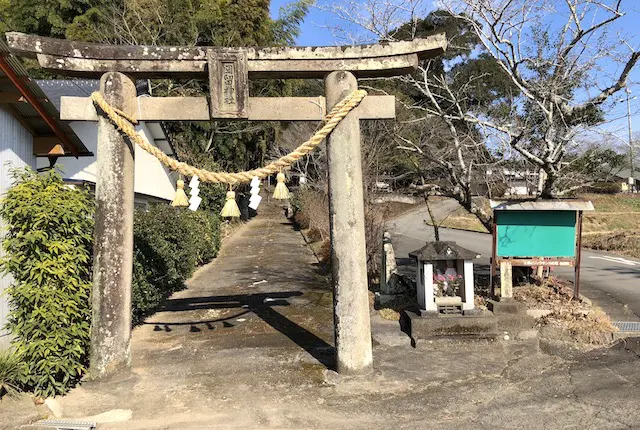 岡留熊野座神社