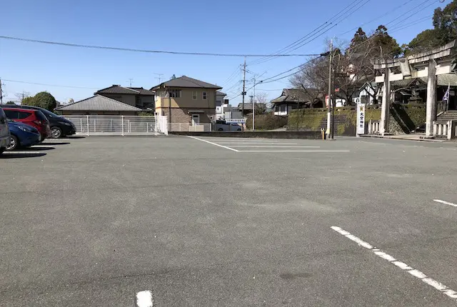 大宮神社の駐車場