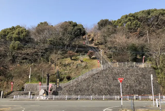 四山神社の階段