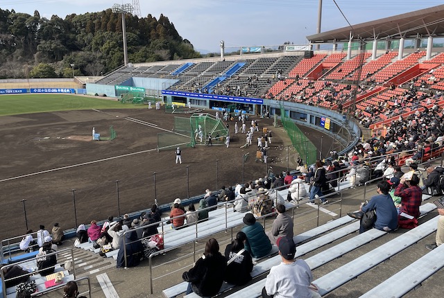 ホークスキャンプ中のアイビースタジアム