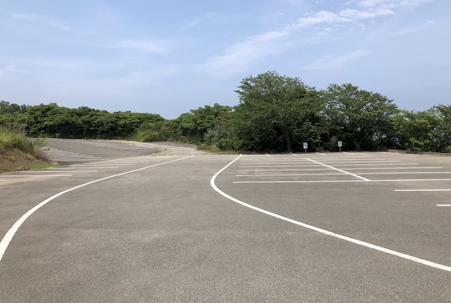 坂瀬川地区総合グラウンド駐車場