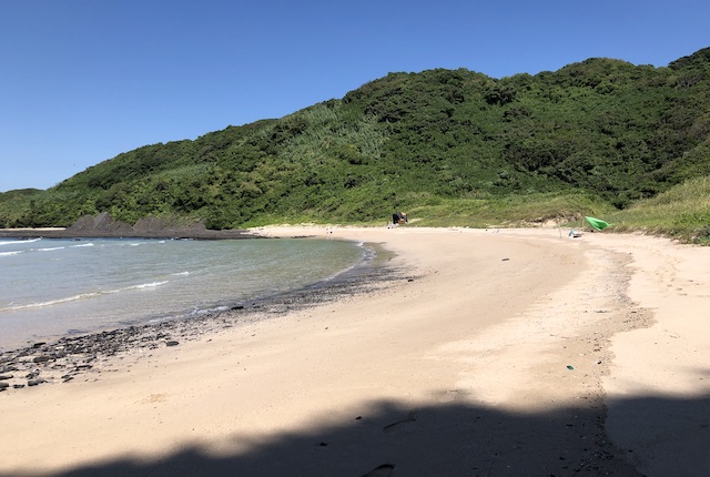 茂串海水浴場のビーチ