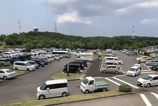 レゾナック武道スポーツセンターの駐車場