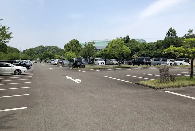 吉田文化体育センター駐車場