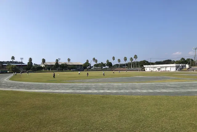 阿久根市総合運動公園の陸上競技場