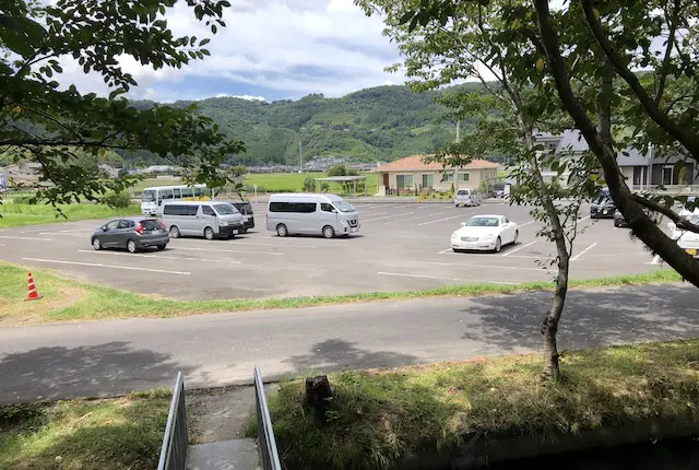 隼人体育館の駐車場