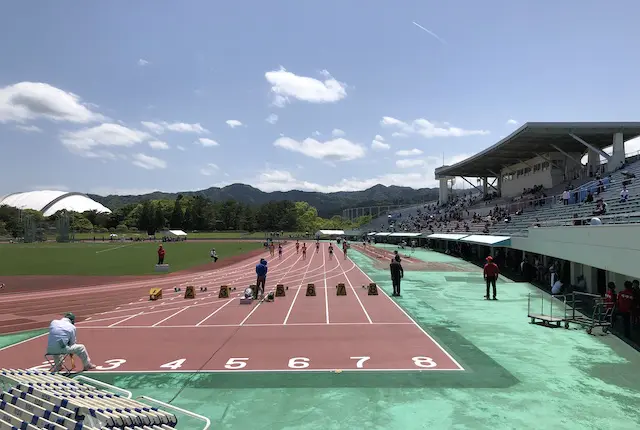 陸上競技場のトラック