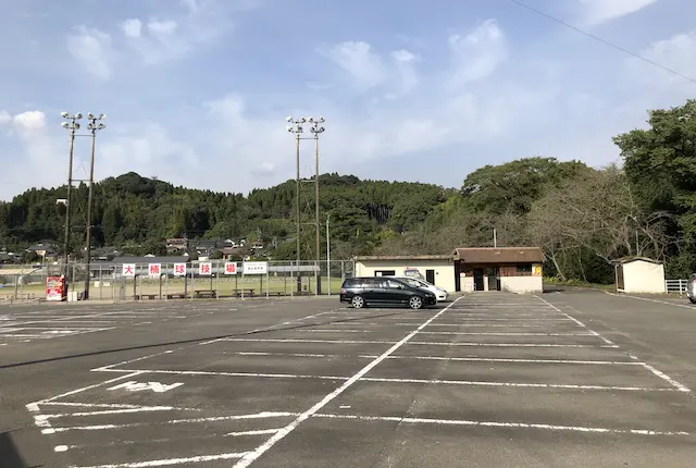 大楠運動公園球技場の駐車場