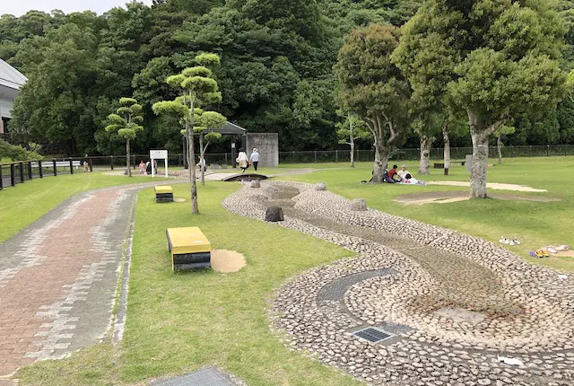 薩摩川内市総合運動公園 わんぱく広場のせせらぎ水路