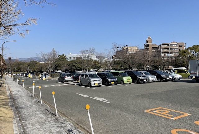 春日公園の駐車場