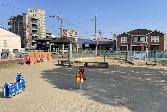 仲畑中央公園の幼児遊具