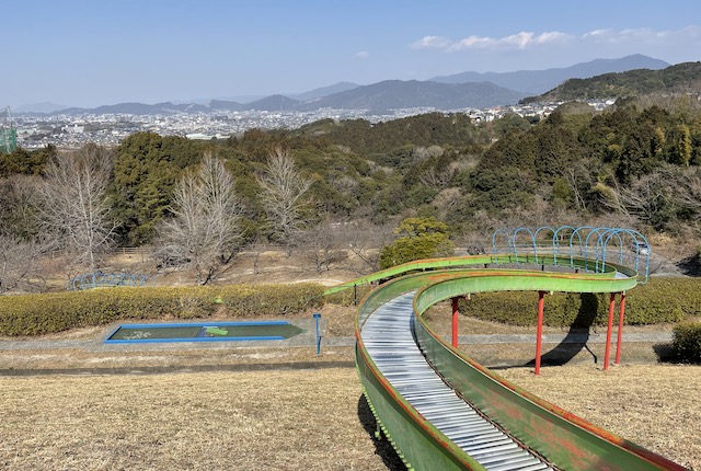 大野城いこいの森中央公園のローラーすべり台