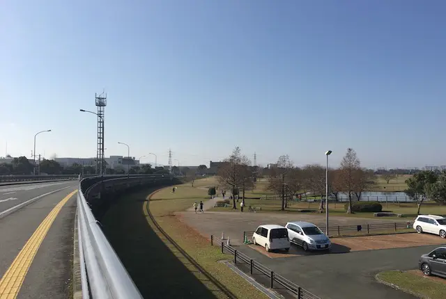 江津湖広木公園の駐車場