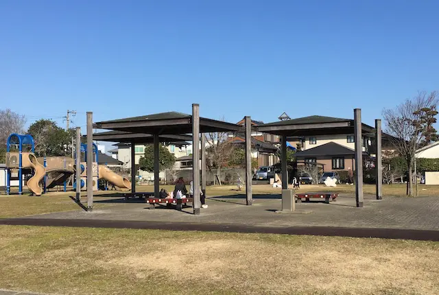 笛田中央公園の東屋