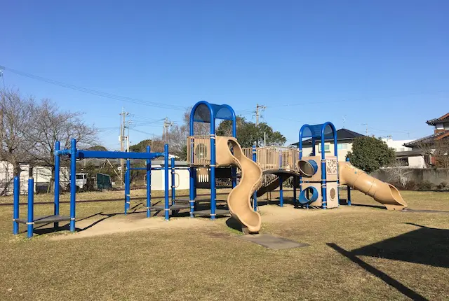 笛田中央公園の遊具