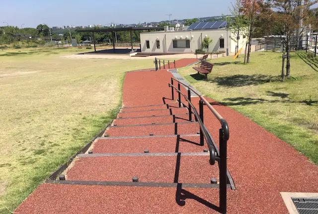 鼻ぐり井手公園のスロープ