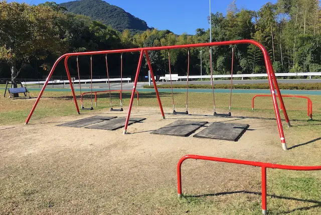 石神山公園の遊具