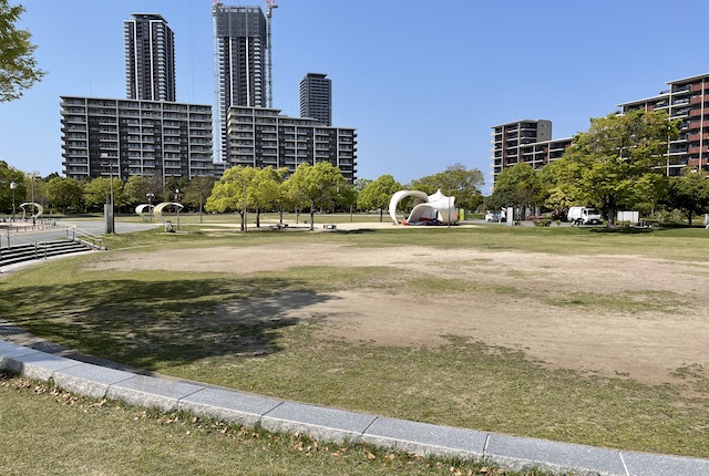 アイランドシティ中央公園の多目的広場