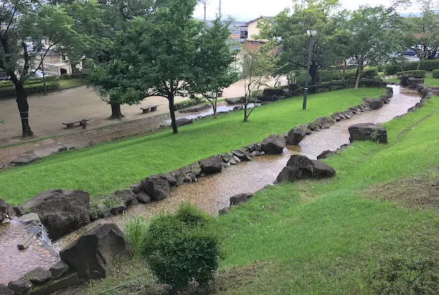 武蔵塚公園の水路