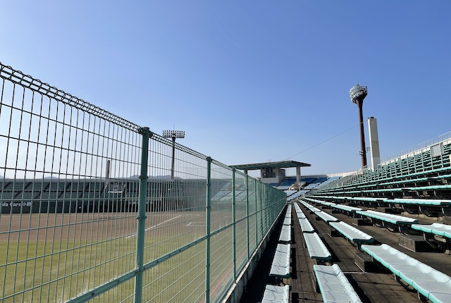 小郡運動公園の野球場