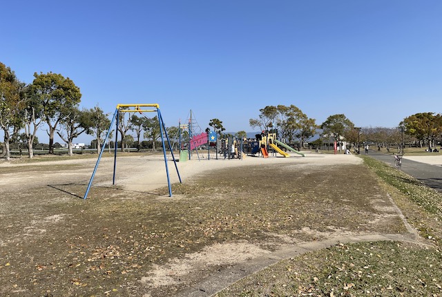 小郡運動公園のアスレチック広場