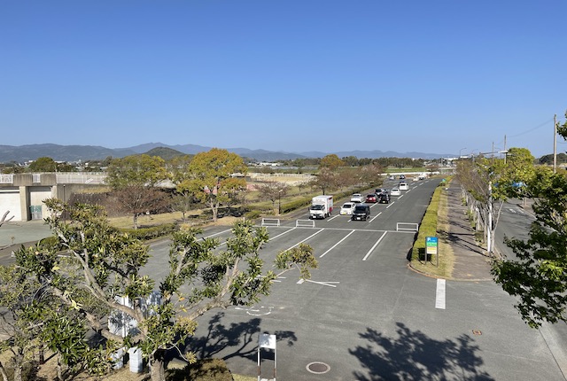 小郡運動公園の駐車場