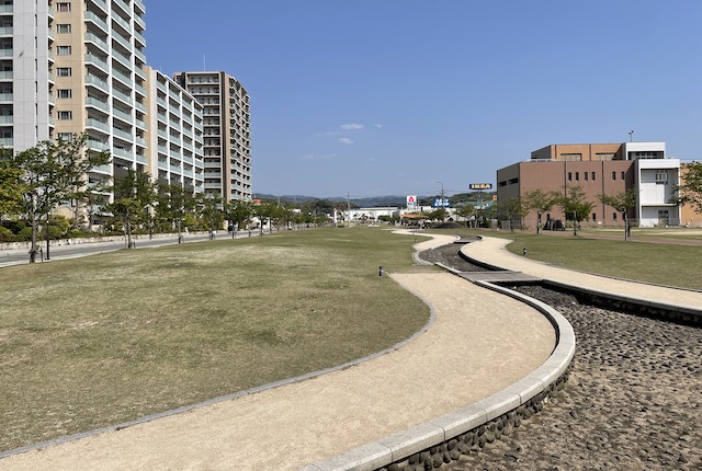 沖田中央公園せせらぎの道