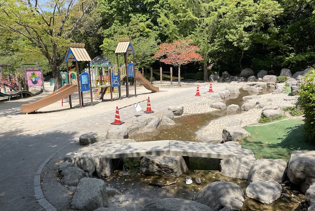 東平尾公園大谷広場のじゃぶじゃぶ池