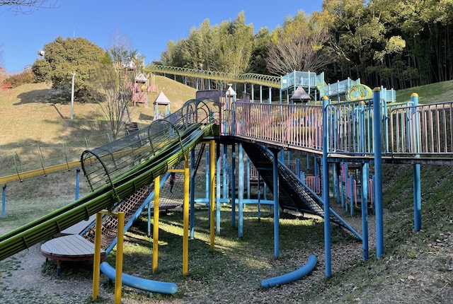 高田濃施山公園のアスレチック