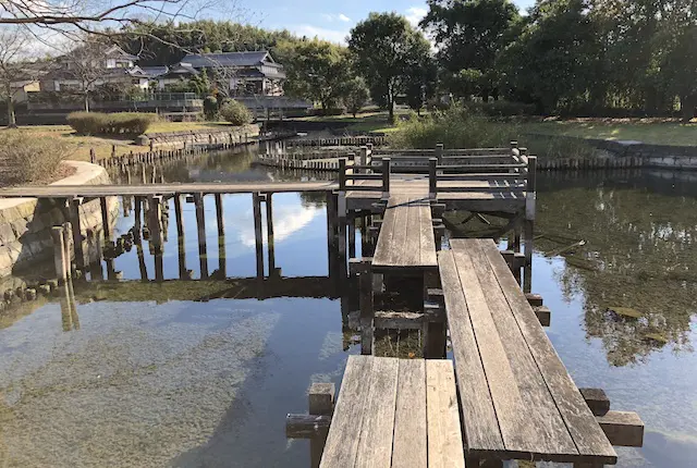 浮島周辺水辺公園の八ツ橋