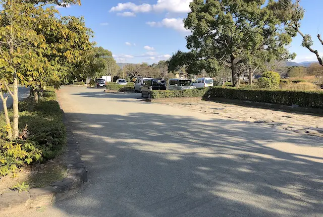 浮島周辺水辺公園の駐車場