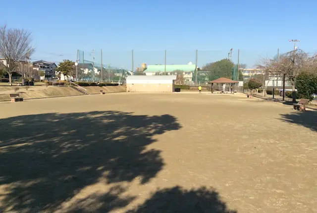 山ノ内中央公園の広場