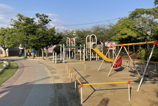 平成中央公園の遊具