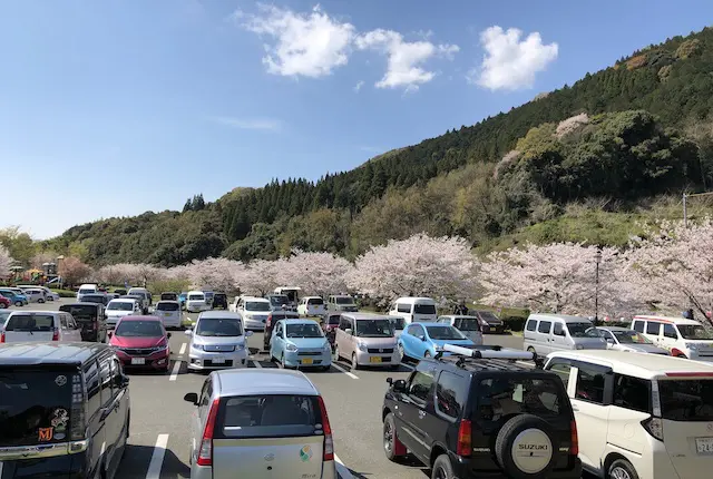 石橋公園の駐車場