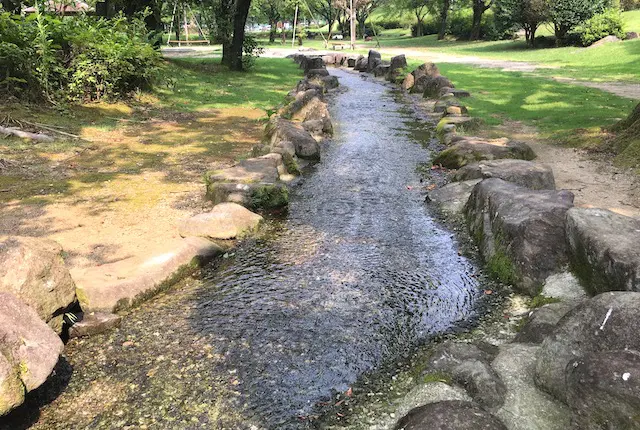 熊本県民総合運動公園ちびっこ広場の水路