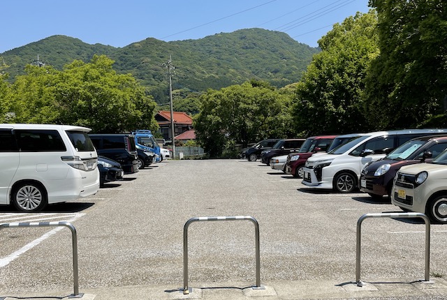 西油山中央公園の駐車場