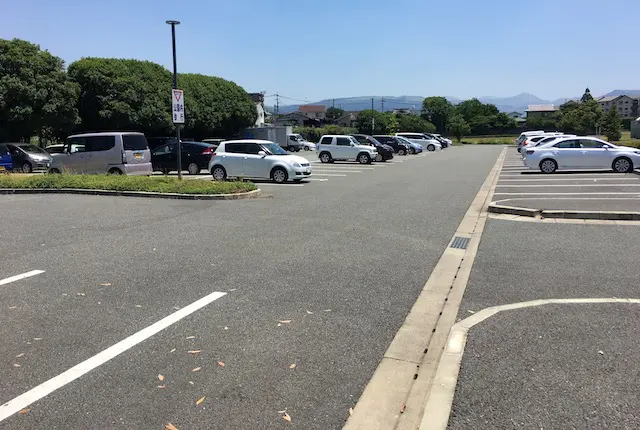 大津中央公園の駐車場