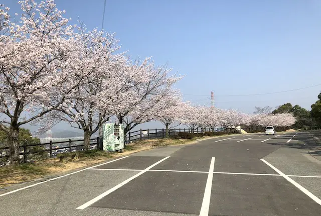 岡岳公園の駐車場