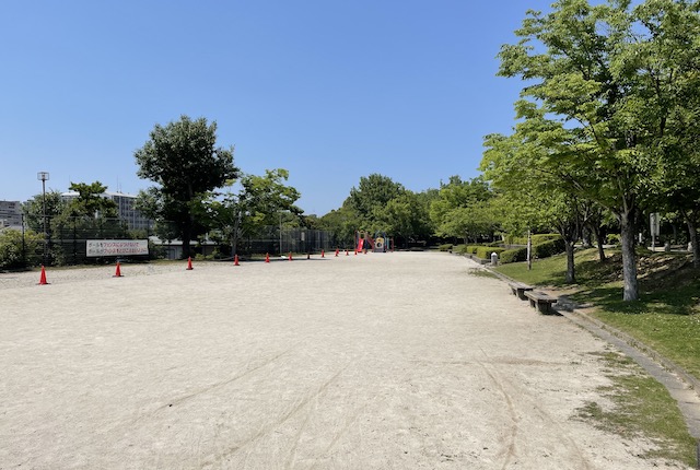 西南杜の湖畔公園の自由広場