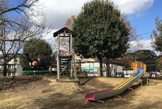 かぶとむし公園の遊具