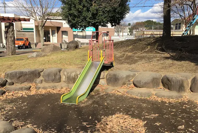 かぶとむし公園の幼児遊具