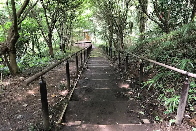 白糸の滝の遊歩道