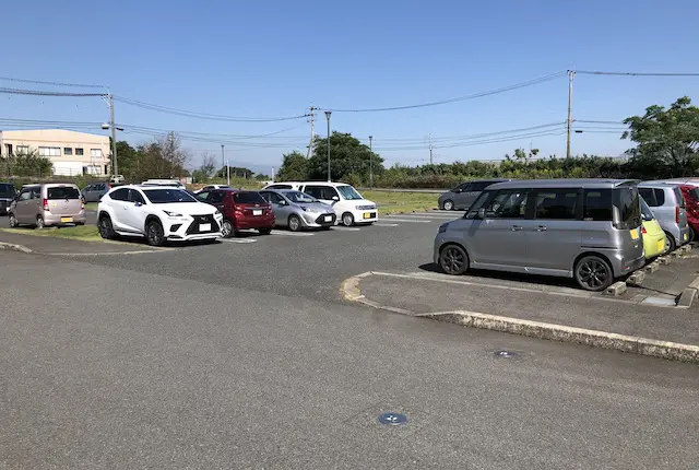 東部交流センターの駐車場