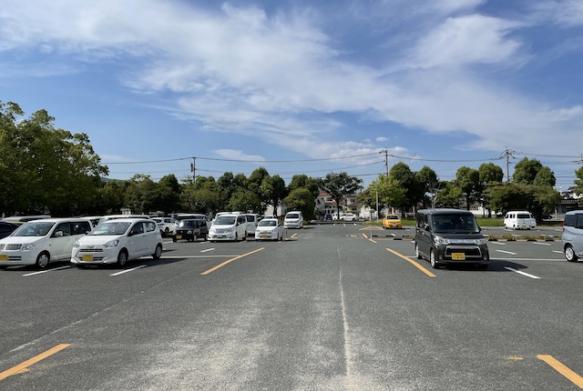 鳥栖市民体育館の駐車場