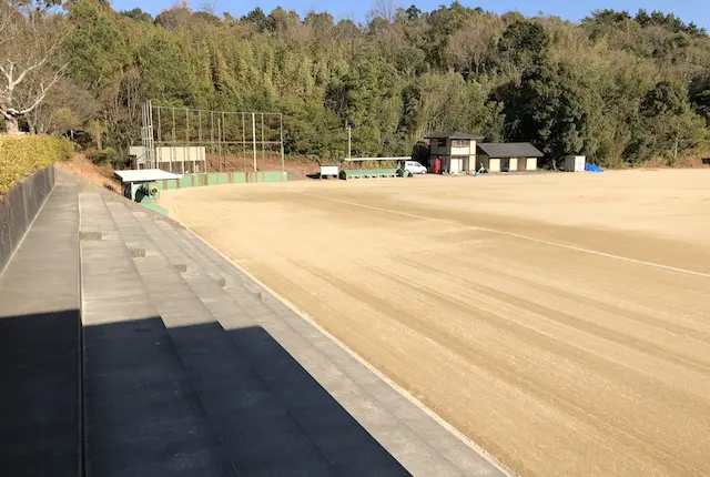 雁回公園の野球場