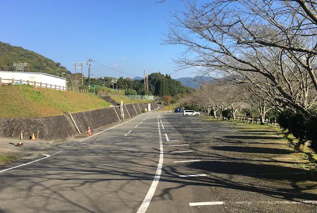 観音山総合運動公園の駐車場