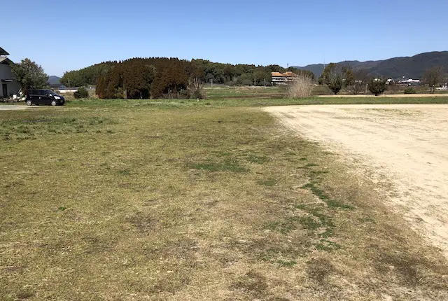 方保田東原遺跡公園の駐車スペース