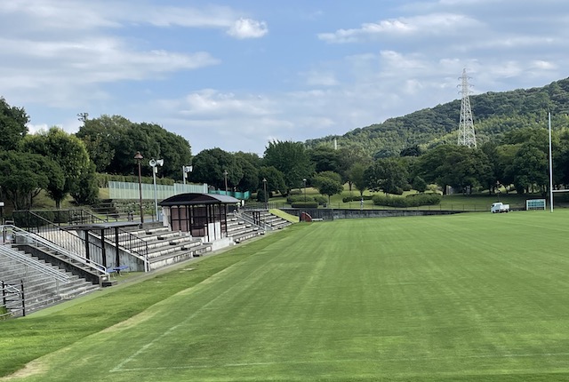 熊本県民総合運動公園ラグビー場のベンチ